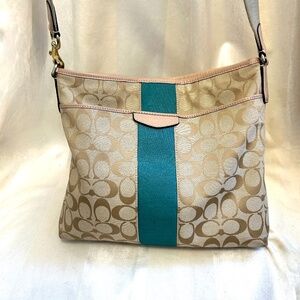 😍🌻 Coach Crossbody Bag Fabric Signature Pattern With Stipe